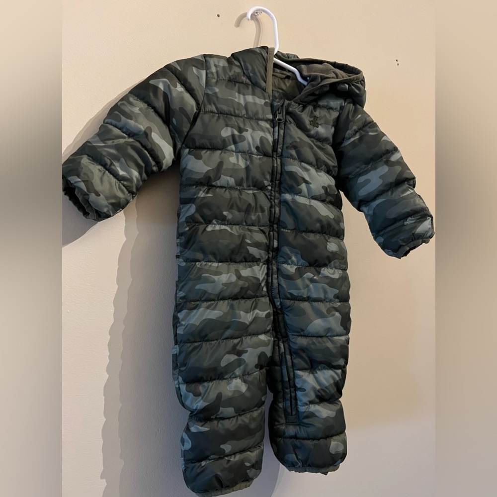 Used Baby Gap Snowsuit 0-6 months